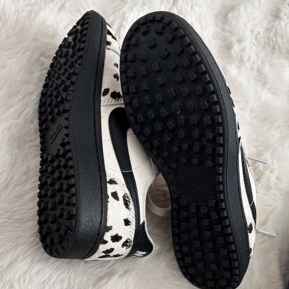 Nike Field General Cowhair Sneakers - Picture 2 of 3